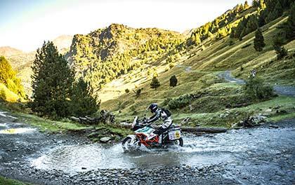 Adventure Country Tracks x REV’IT!