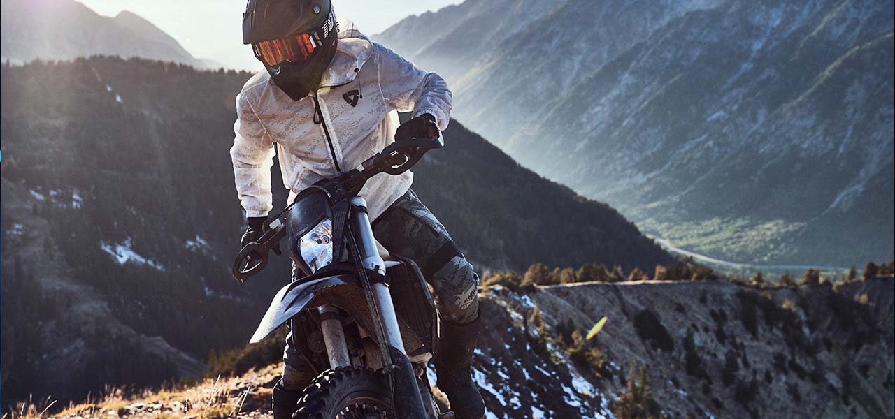 motorcycle smock barrier
